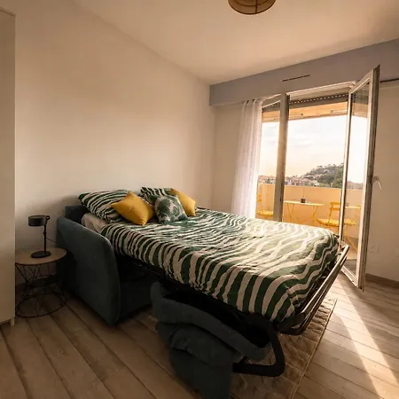 Lovely With Balcony - Location קבלייר-סור-מר
